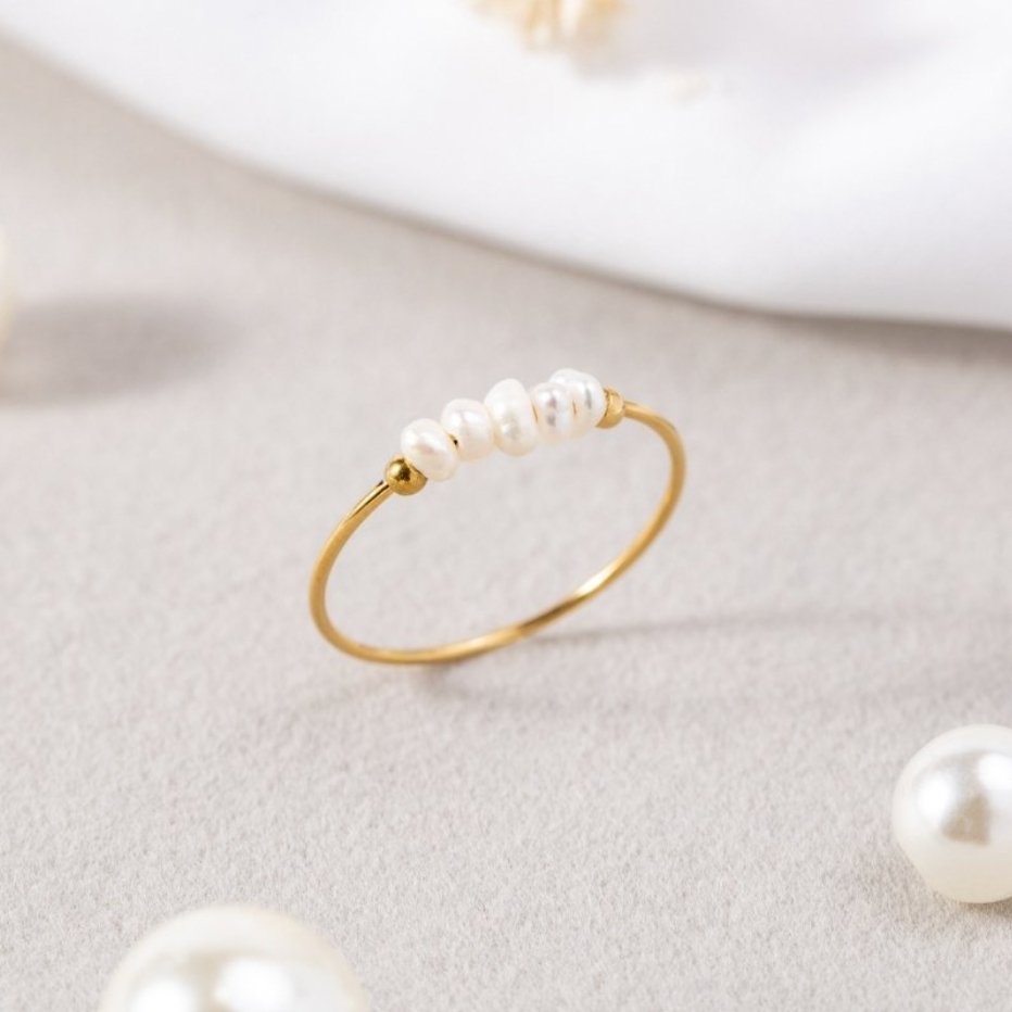 Silva - Ring with Freshwater Pearls